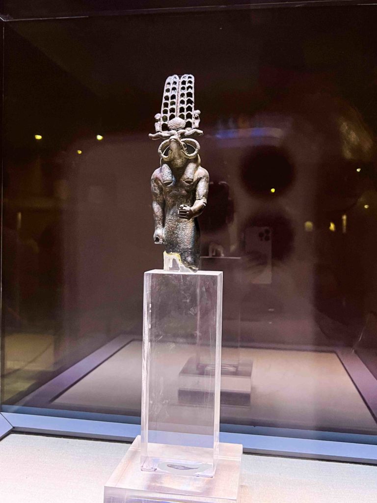 A representation of Sobek in the museum.